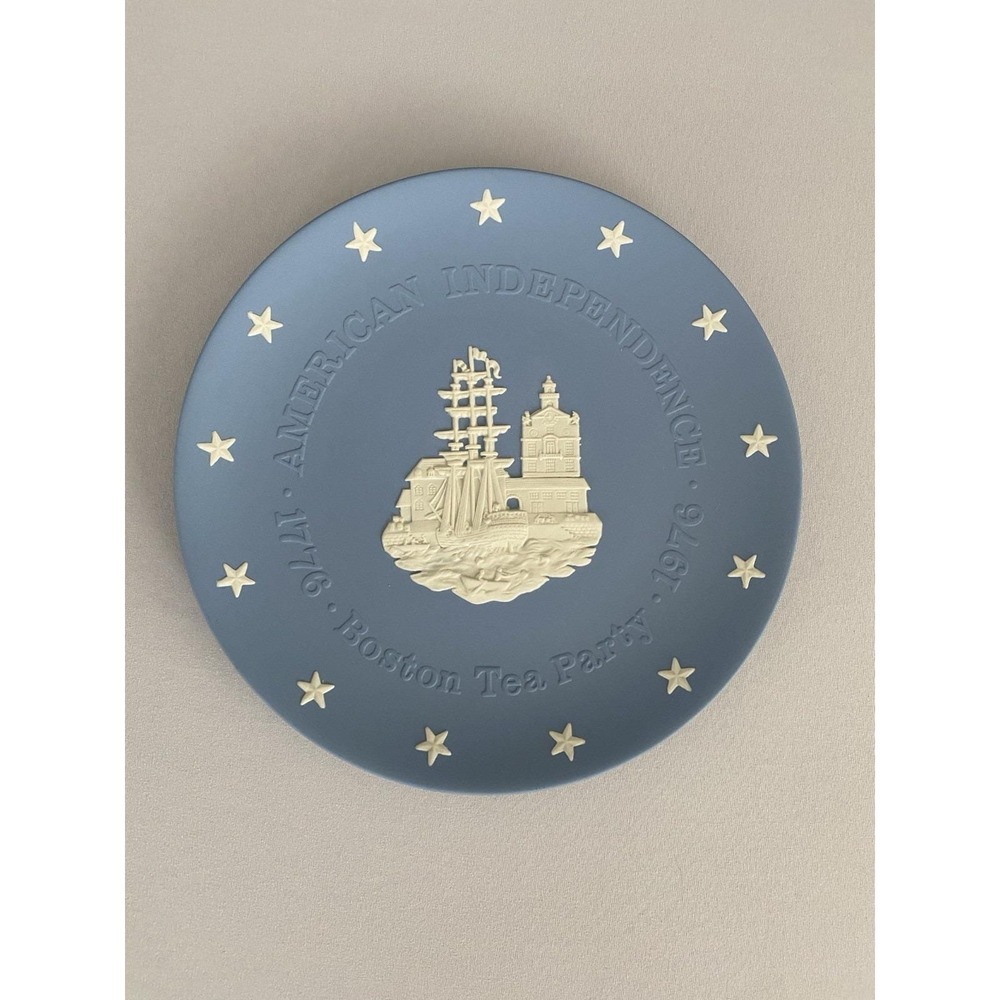 Wedgwood American Independence 1776 - Boston Tea Party Collectible Plate